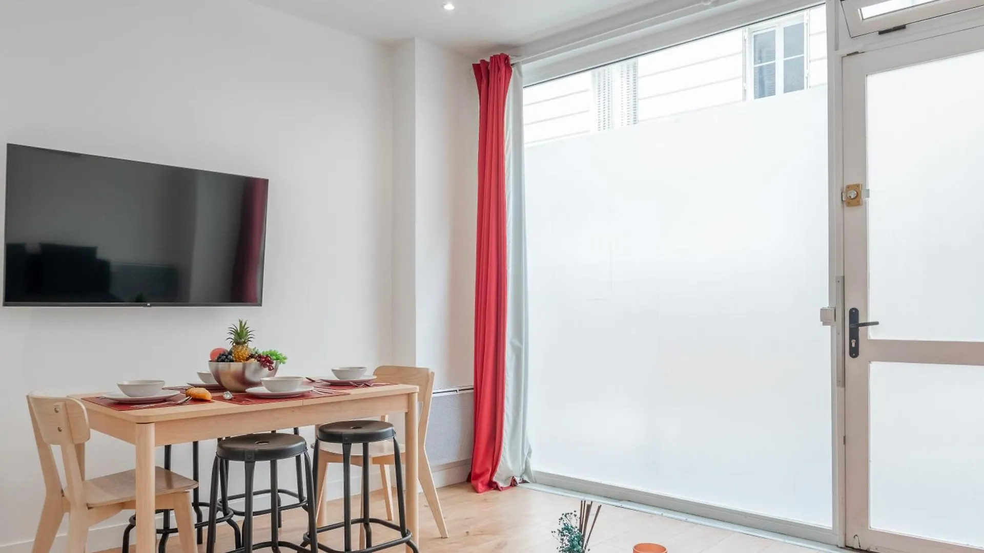 Lavie Maison Eiffel Ac Hot Tub Paris 0*,