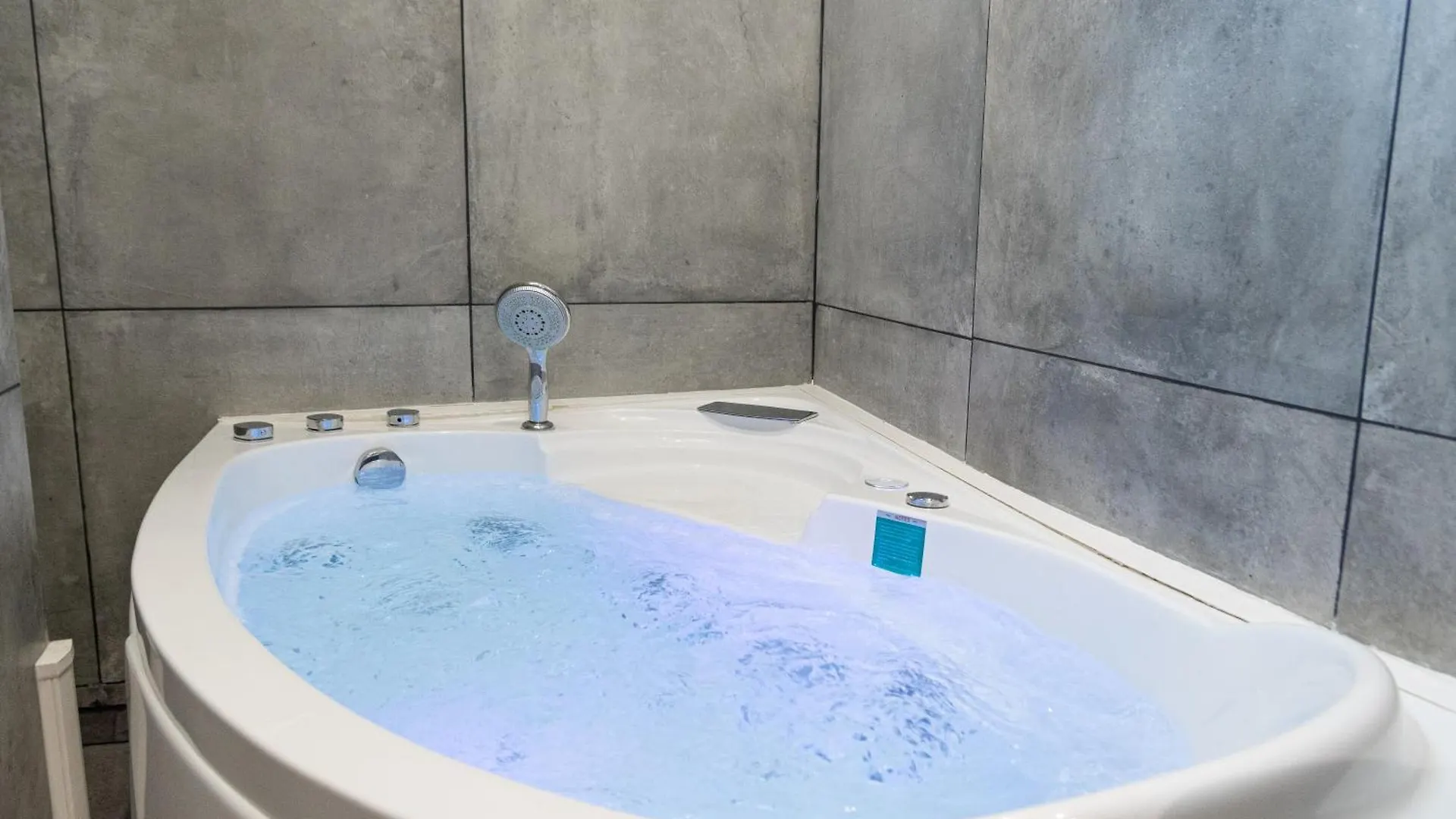 Apartment Lavie Maison Eiffel Ac Hot Tub Paris